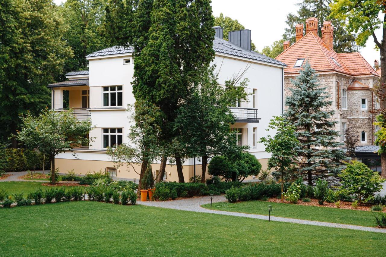 Lion'S Castle Hotel Lwów Zewnętrze zdjęcie