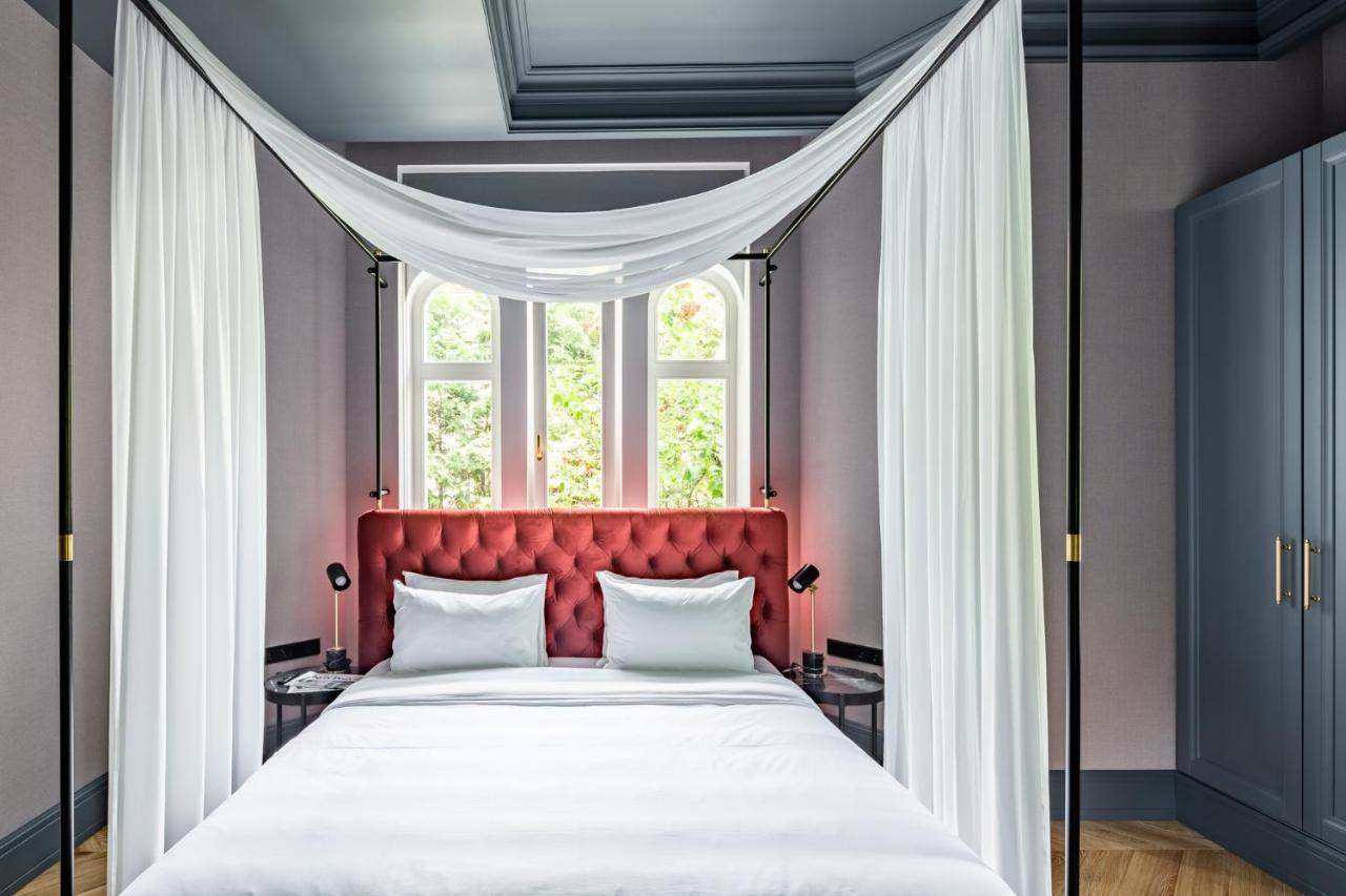 Lion'S Castle Hotel Lwów Zewnętrze zdjęcie