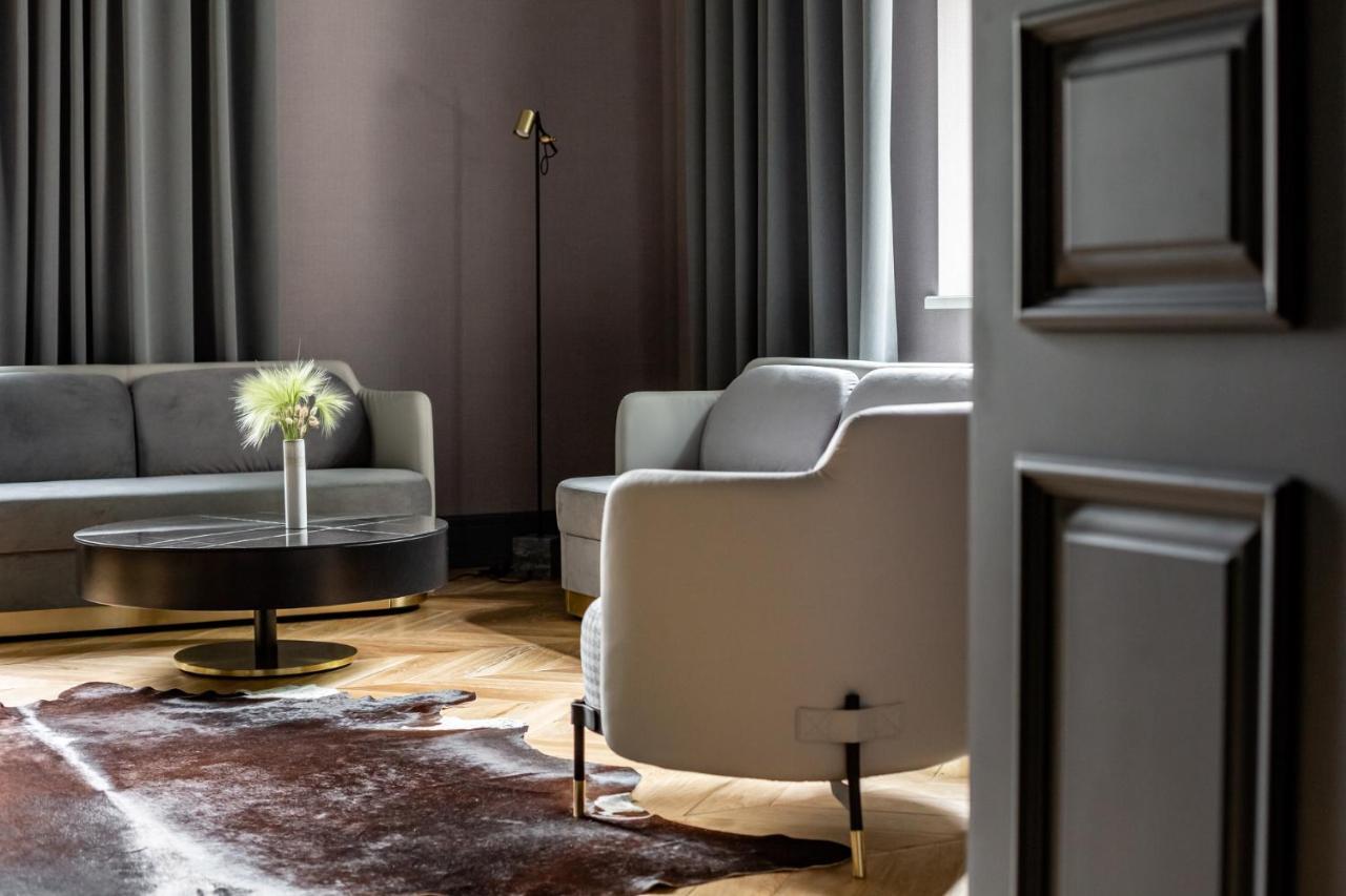 Lion'S Castle Hotel Lwów Zewnętrze zdjęcie