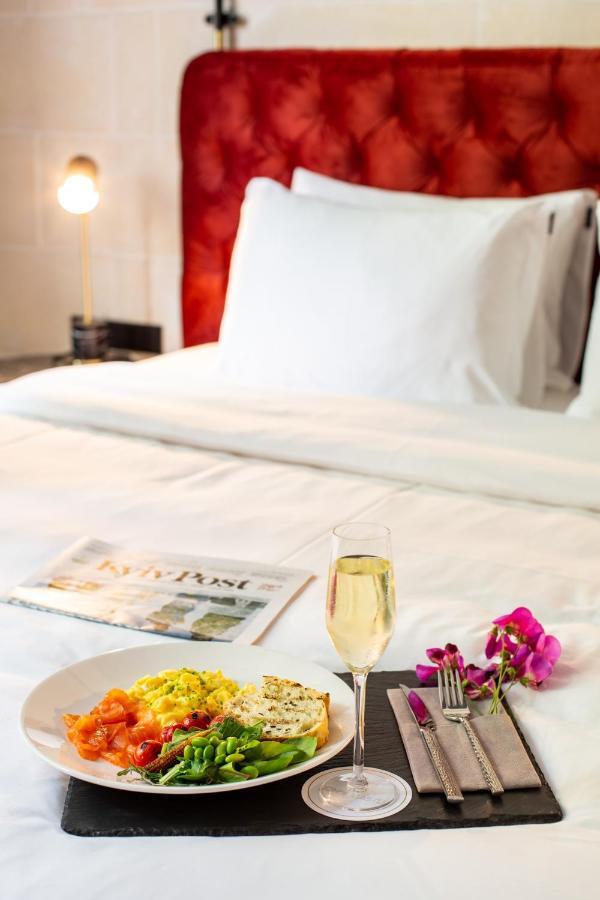 Lion'S Castle Hotel Lwów Zewnętrze zdjęcie