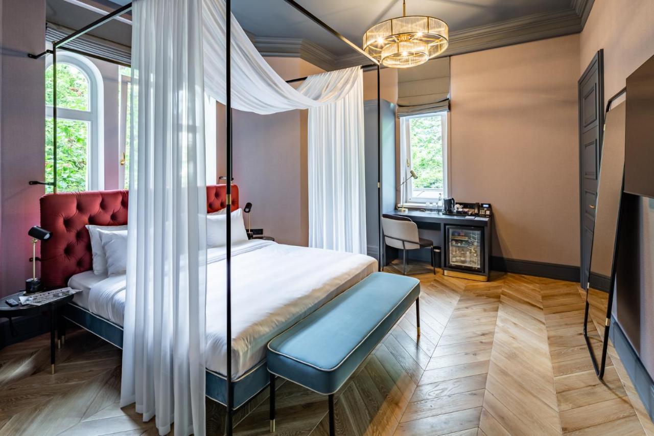 Lion'S Castle Hotel Lwów Zewnętrze zdjęcie