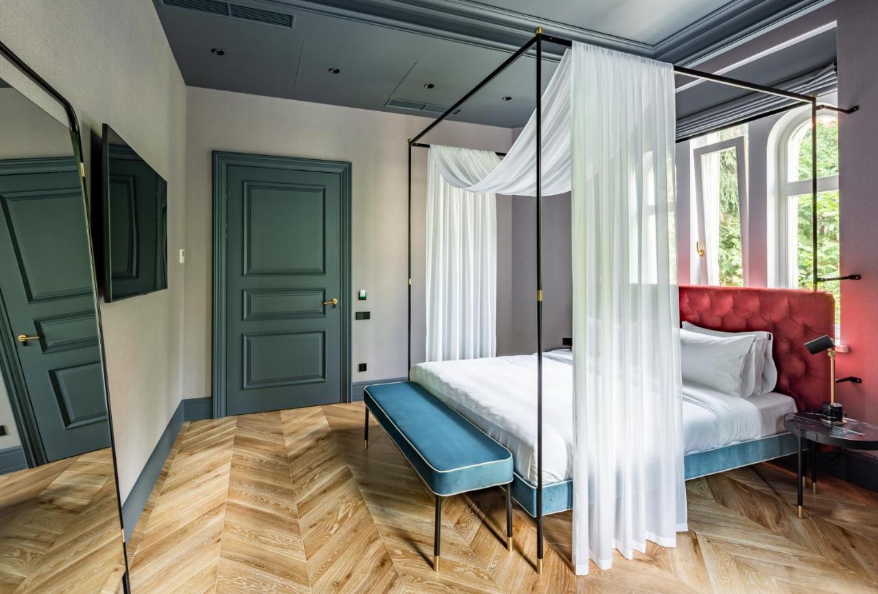 Lion'S Castle Hotel Lwów Zewnętrze zdjęcie