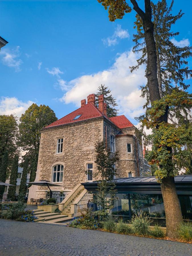 Lion'S Castle Hotel Lwów Zewnętrze zdjęcie