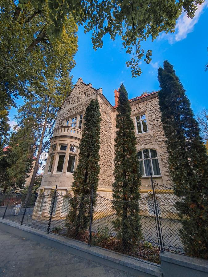 Lion'S Castle Hotel Lwów Zewnętrze zdjęcie