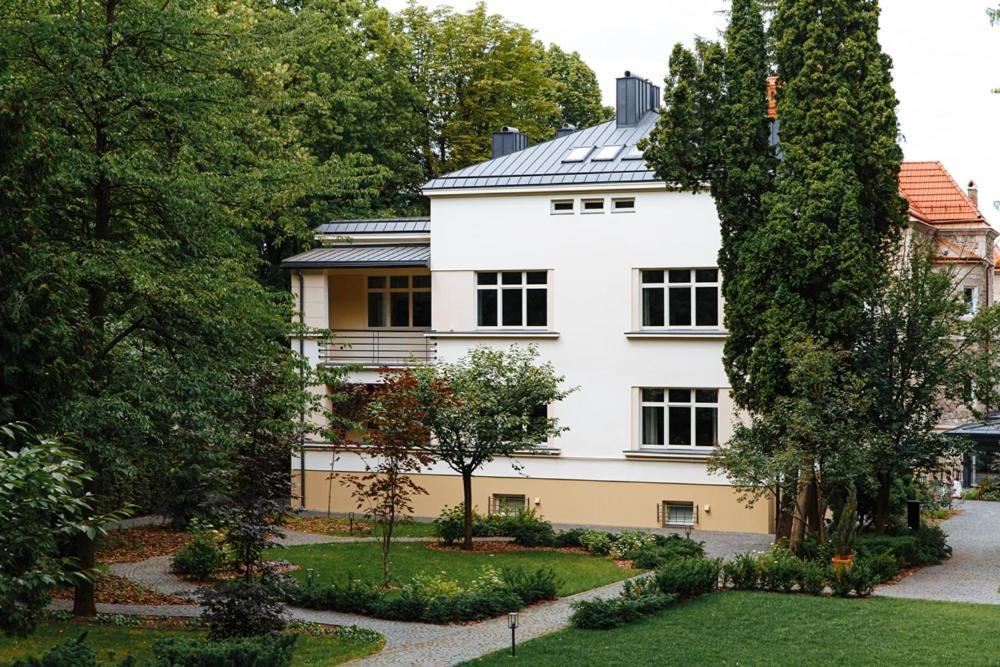 Lion'S Castle Hotel Lwów Zewnętrze zdjęcie