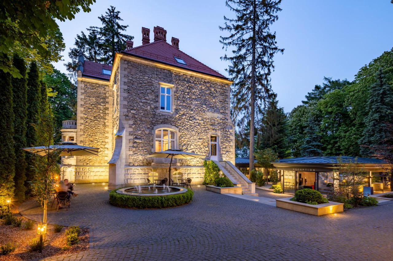 Lion'S Castle Hotel Lwów Zewnętrze zdjęcie