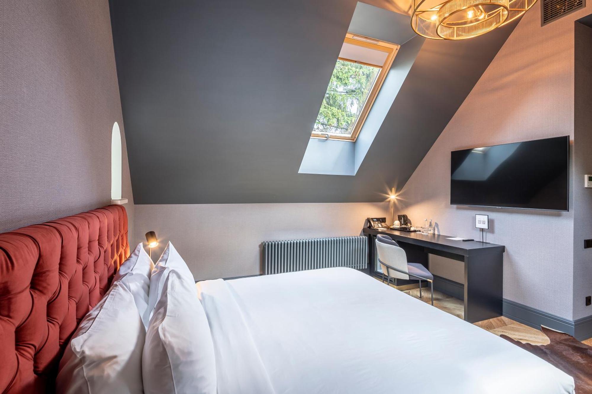 Lion'S Castle Hotel Lwów Zewnętrze zdjęcie